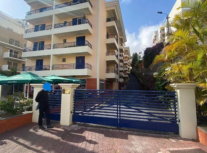 Lido Casa Branca * Funchal (Madeira)